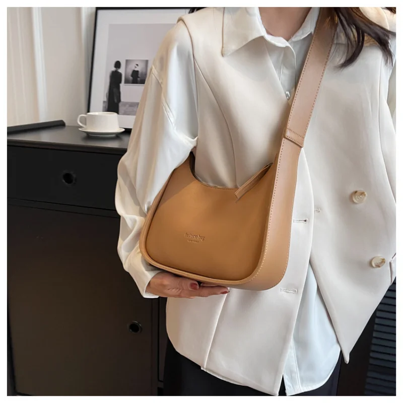 2023 Crossbody чанта за жени Commuter стил нов популярен мода универсален едно рамо подмишниците чанта Изображение 5