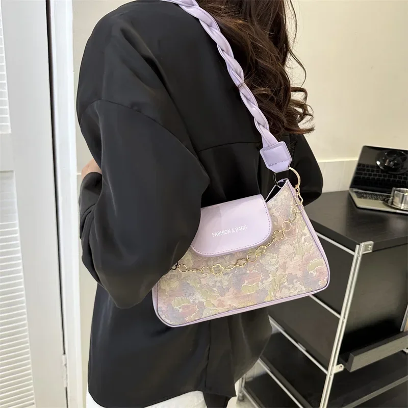 Модерен и прост темперамент чанта за подмишници за жени 2023 лято пътуване текстура рамо чанта верига малка квадратна чанта модерен Изображение 2