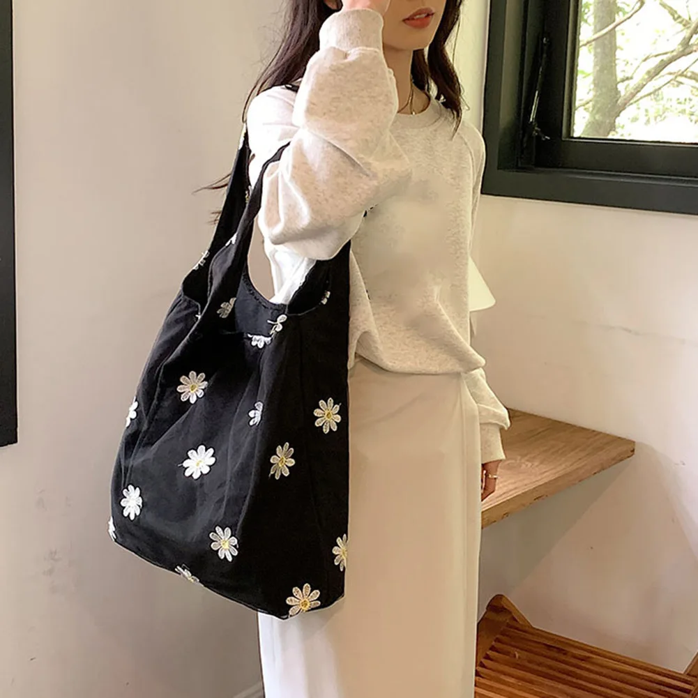 Сладка дамска чанта за рамо Бяла и черна платнена чанта Seersucker Commute Bag 2023 Лятна пазарска квадратна чанта за почивка Изображение 5